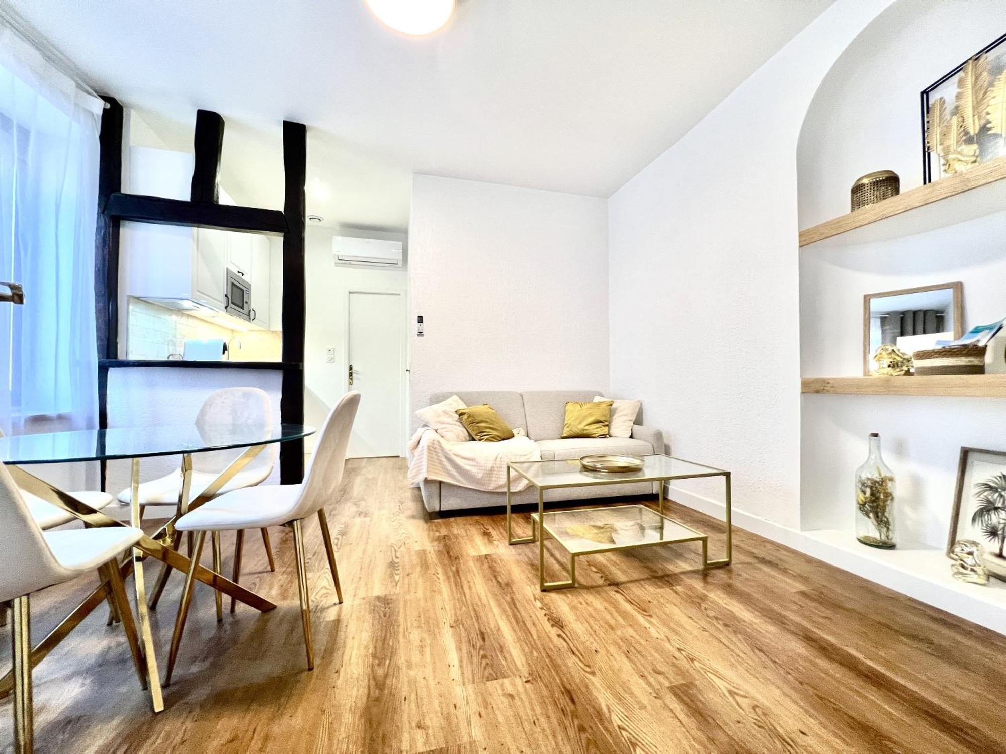 Les Logis D'Esmeralda-Des Appartements Au Charme Intemporel Роморантен Экстерьер фото