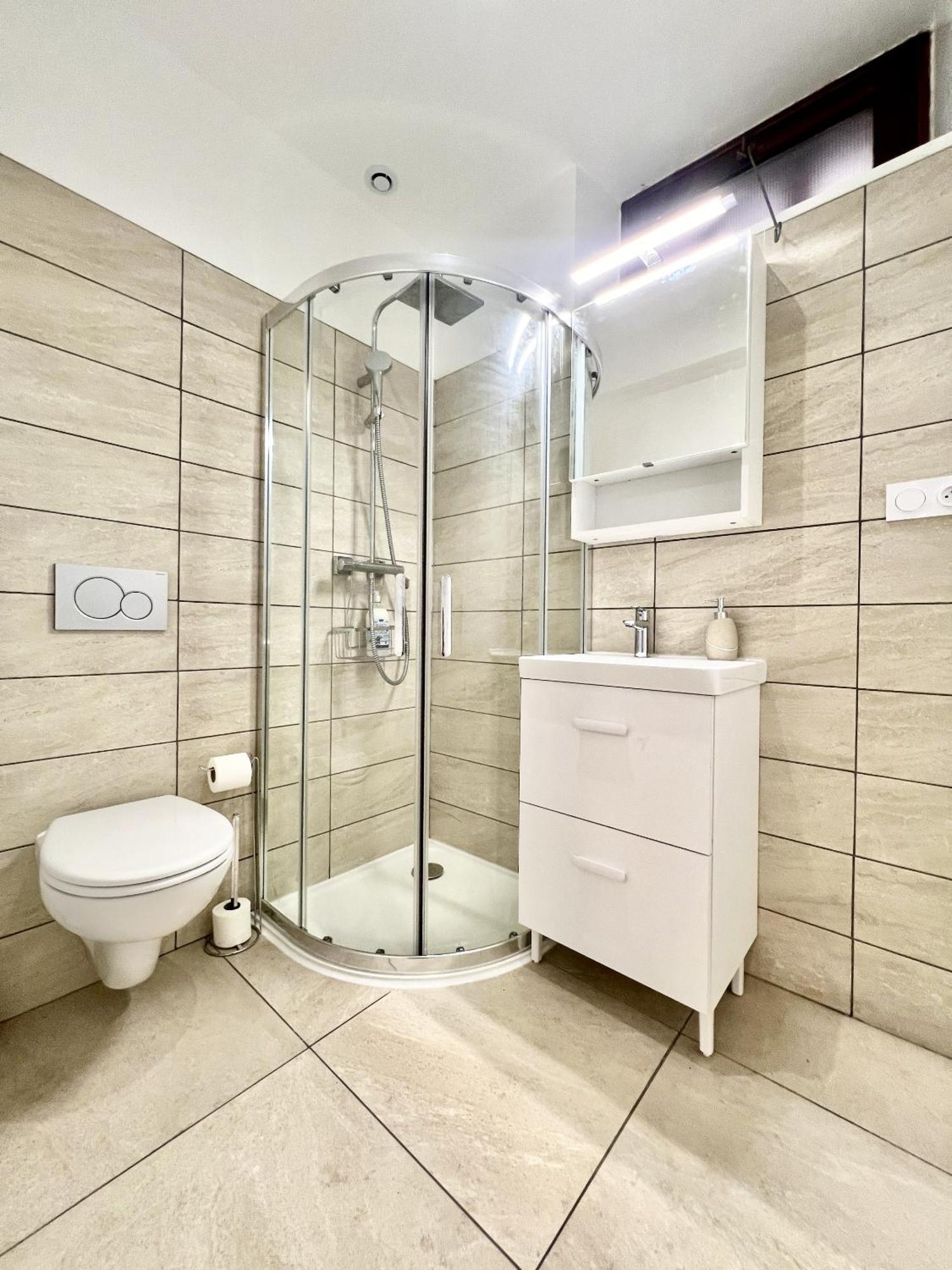 Les Logis D'Esmeralda-Des Appartements Au Charme Intemporel Роморантен Экстерьер фото