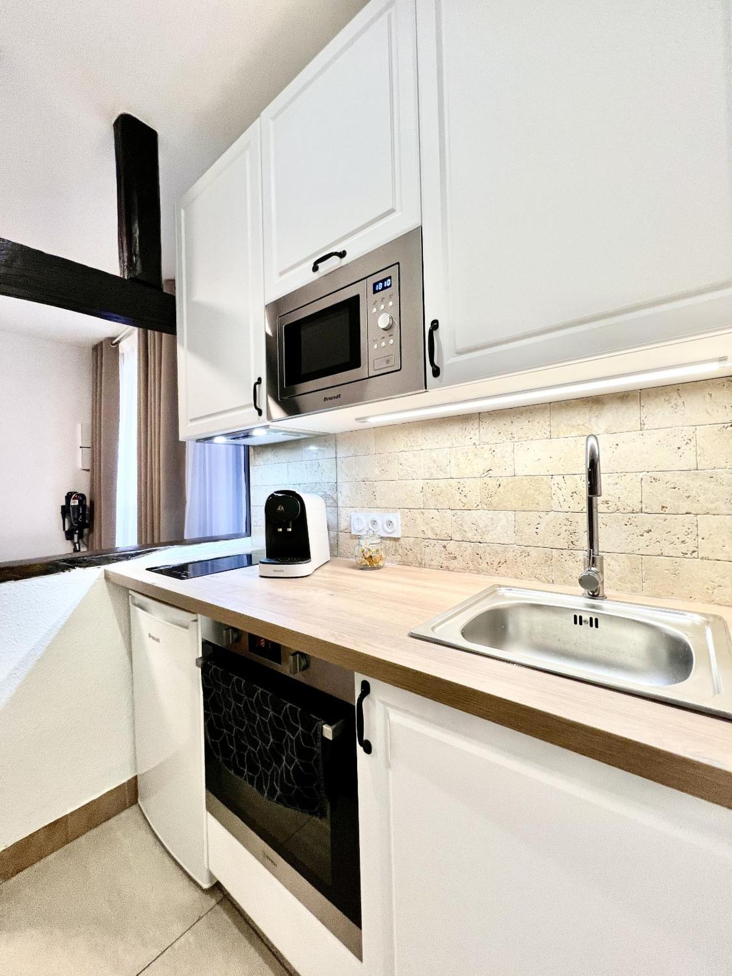 Les Logis D'Esmeralda-Des Appartements Au Charme Intemporel Роморантен Экстерьер фото