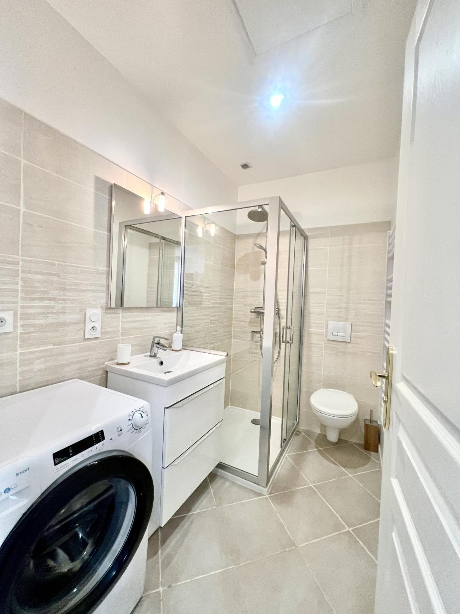 Les Logis D'Esmeralda-Des Appartements Au Charme Intemporel Роморантен Экстерьер фото